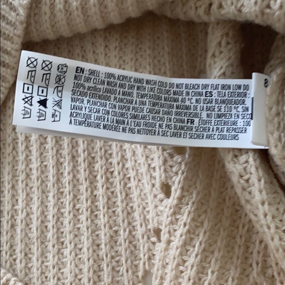 V-neck chunky knitted sweater - Picture 4 of 4